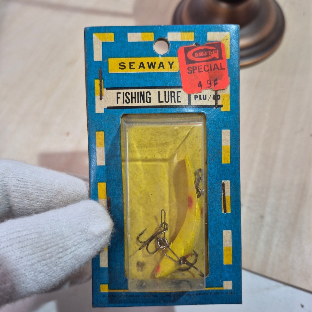Vintage Seaway Fishing Lure Yellow Red‎ Dot Banana Style Japan New In Package